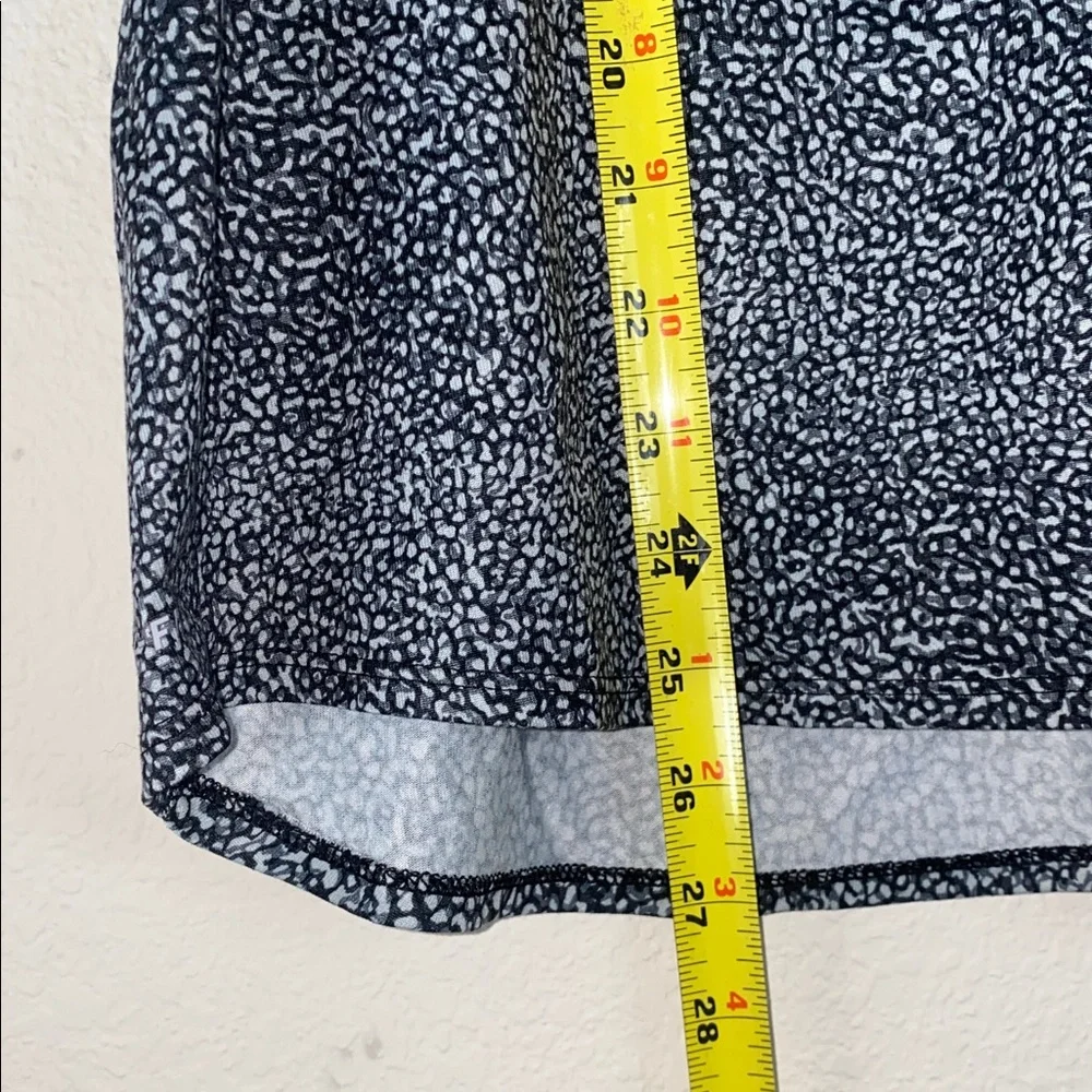 🪼Nike Dri FIT training tank top with speckled pattern & black mesh throughout! - Picture 5 of 11